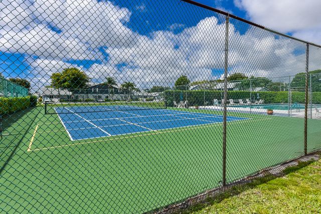 2641 Gately Drive W 1104, West Palm Beach, FL 33415
