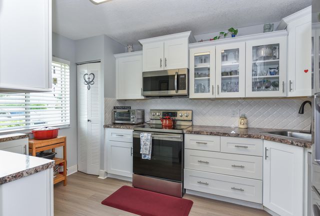 2641 Gately Drive W 1104, West Palm Beach, FL 33415