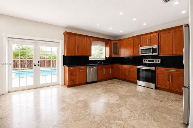 13282 SW 200th Ter, Miami, FL 33177