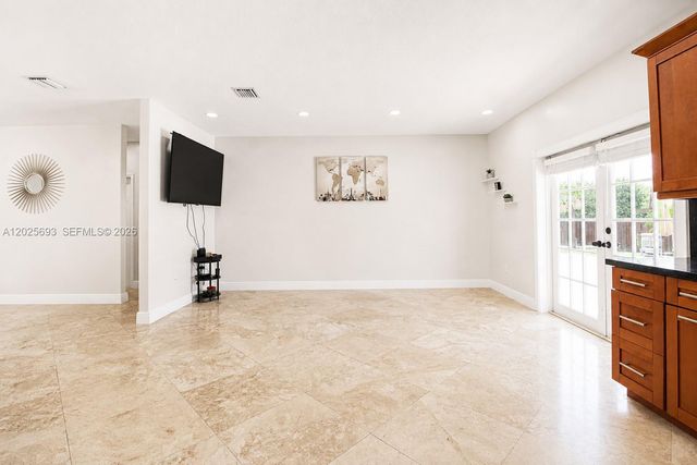 13282 SW 200th Ter, Miami, FL 33177