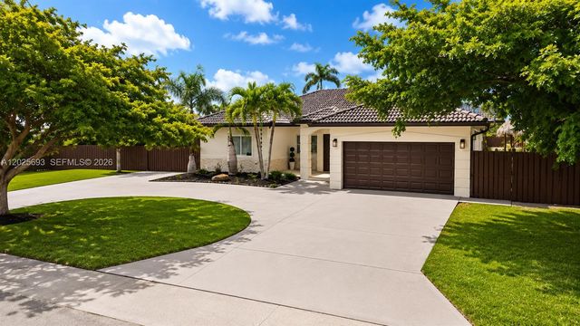 13282 SW 200th Ter, Miami, FL 33177