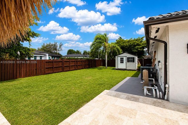 13282 SW 200th Ter, Miami, FL 33177