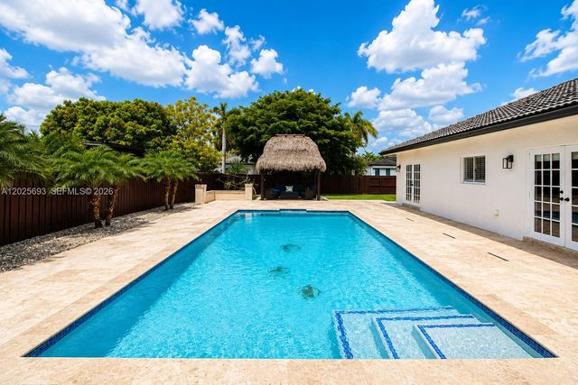 13282 SW 200th Ter, Miami, FL 33177