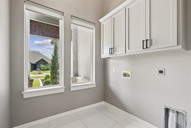 5700 Copper Stone Court, Mustang, OK 73064
