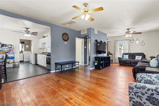 210 West Atlantic Avenue, Henderson, NV 89015