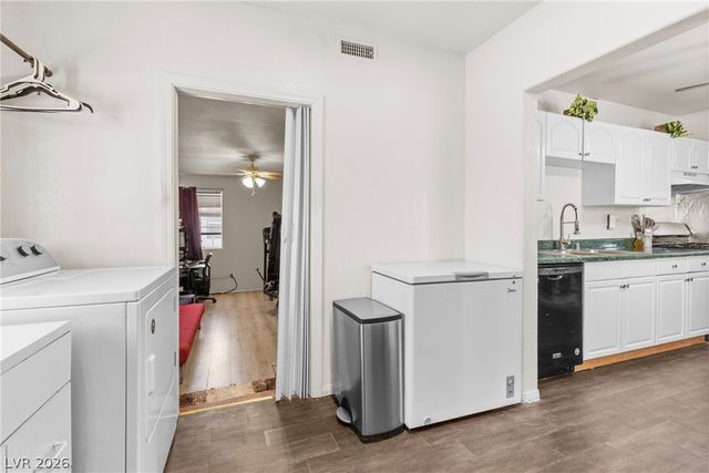 210 West Atlantic Avenue, Henderson, NV 89015