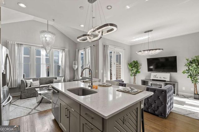 976 Memorial Walk SE, Atlanta, GA 30316