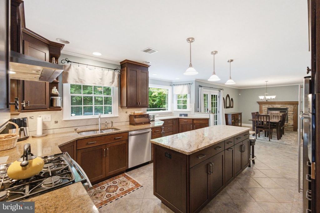 3 THERESA LN, Saylorsburg, PA 18353