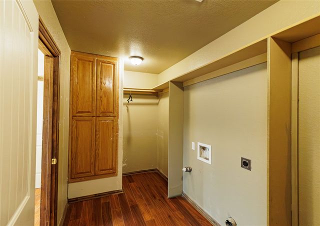 10906 Shady Oaks Drive, Runaway Bay, TX 76426