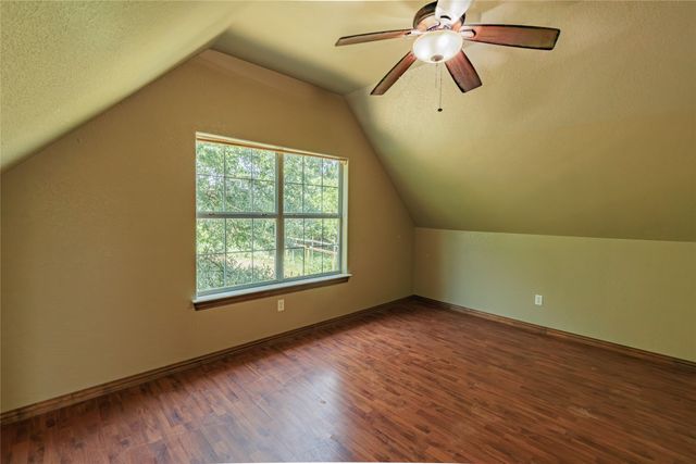10906 Shady Oaks Drive, Runaway Bay, TX 76426