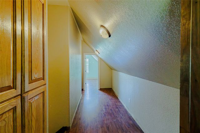 10906 Shady Oaks Drive, Runaway Bay, TX 76426