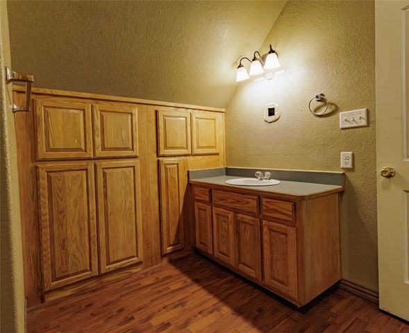 10906 Shady Oaks Drive, Runaway Bay, TX 76426