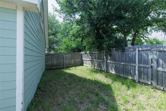10906 Shady Oaks Drive, Runaway Bay, TX 76426