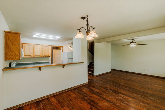 10906 Shady Oaks Drive, Runaway Bay, TX 76426