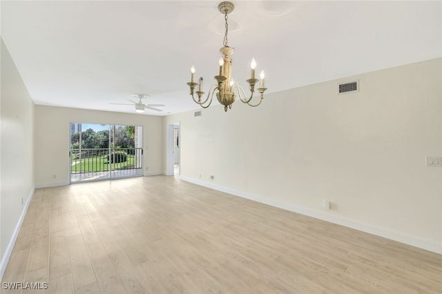 340 Horse Creek DR 207, Naples, FL 34110