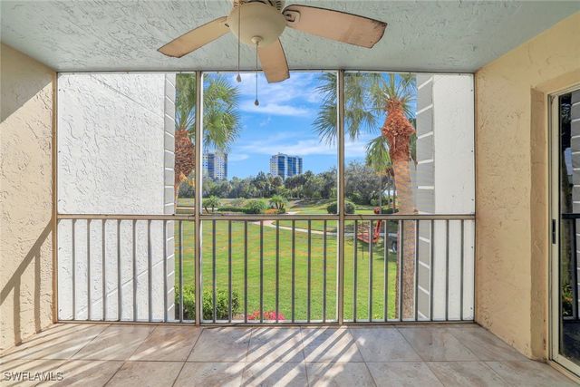 340 Horse Creek DR 207, Naples, FL 34110