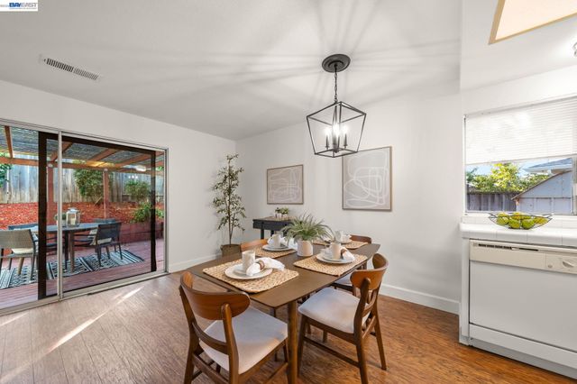 120 Montclair Pl, San Ramon, CA 94583