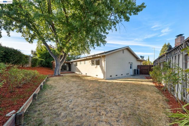 120 Montclair Pl, San Ramon, CA 94583