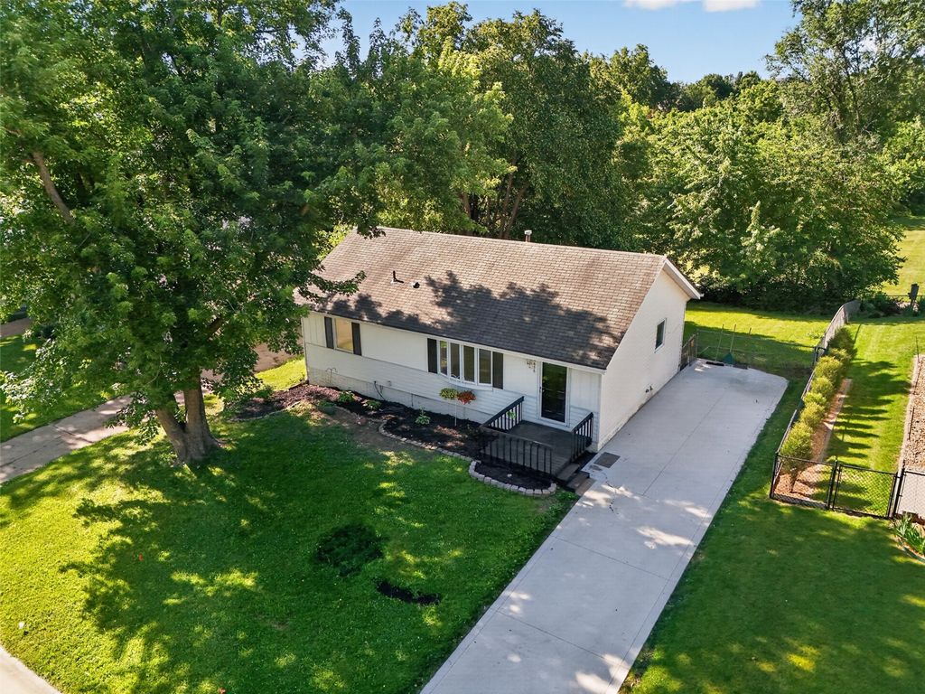 4656 Hyperion Drive, Norwalk, IA 50211