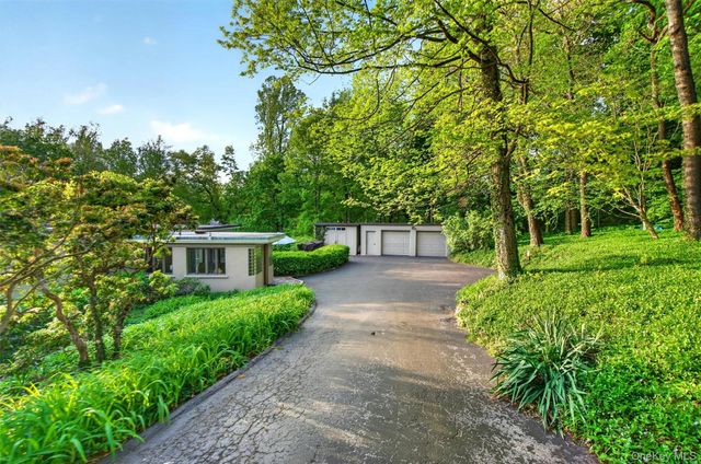 2055 Quaker Ridge Road, Croton-on-hudson, NY 10520