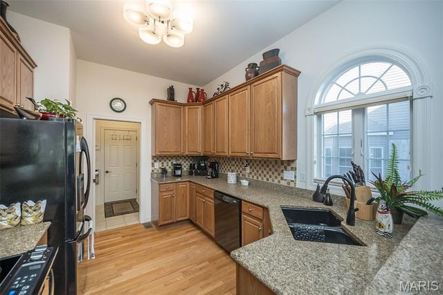 904 Chesterfield Villas Cir Circle, Chesterfield, MO 63017