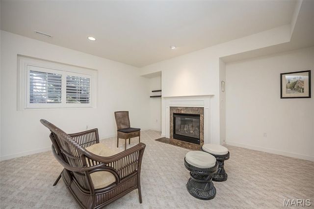 904 Chesterfield Villas Cir Circle, Chesterfield, MO 63017