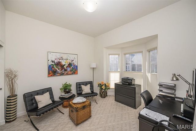 904 Chesterfield Villas Cir Circle, Chesterfield, MO 63017