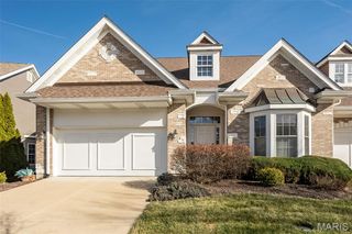 904 Chesterfield Villas Cir Circle, Chesterfield, MO 63017