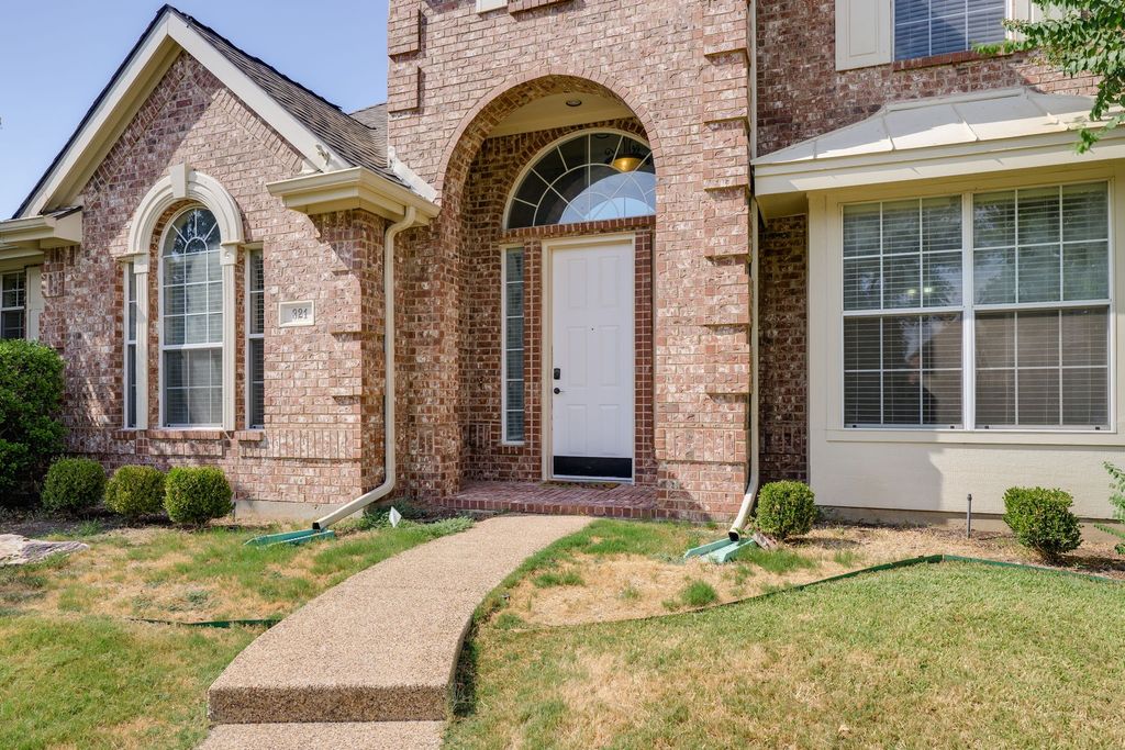 321 Andre Drive, Irving, TX 75063 — photo 4