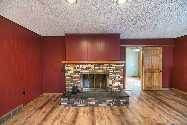 137 E 2ND Street, Waterford, PA 16441
