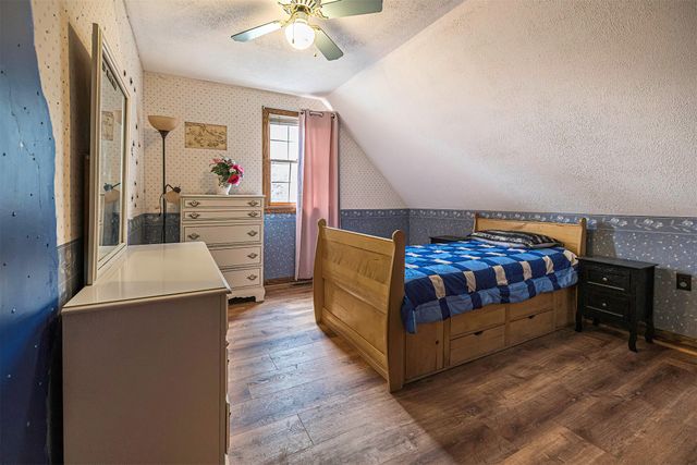 137 E 2ND Street, Waterford, PA 16441