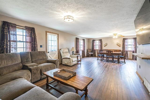 137 E 2ND Street, Waterford, PA 16441