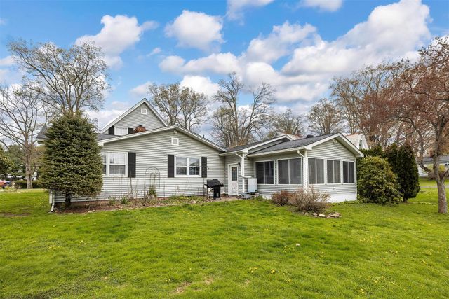 137 E 2ND Street, Waterford, PA 16441