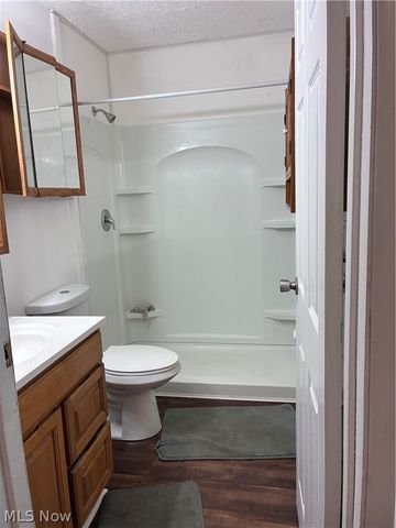 2300 Midway Avenue NE, Canton, OH 44705