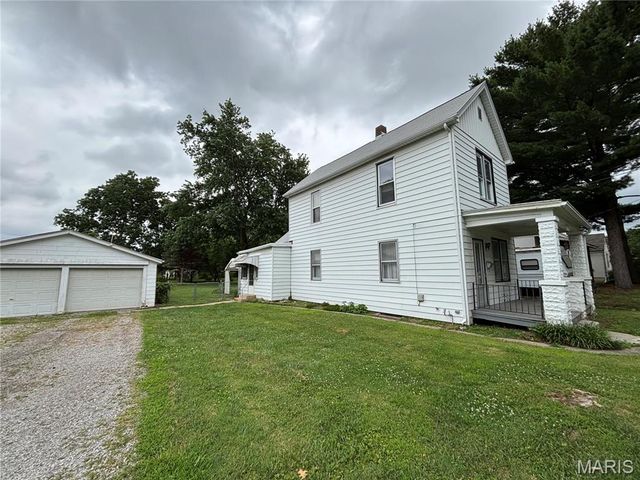 132 S 29th Street, Belleville, IL 62226