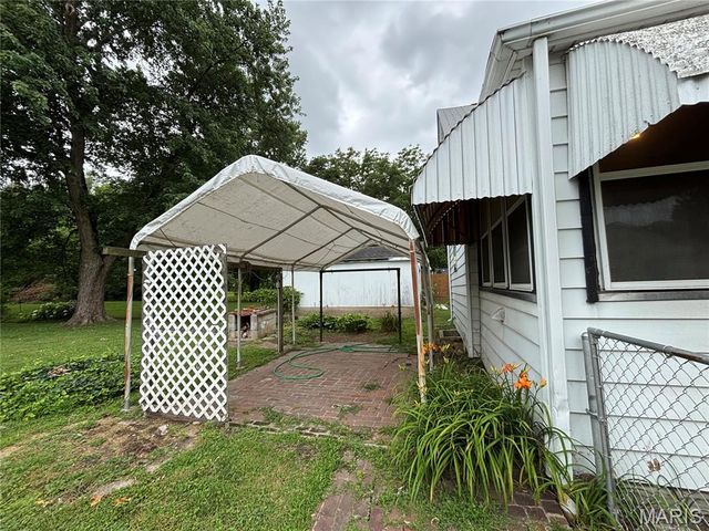 132 S 29th Street, Belleville, IL 62226