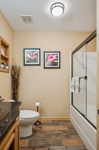 11200 Nogard Avenue, Kansas City, KS 66109