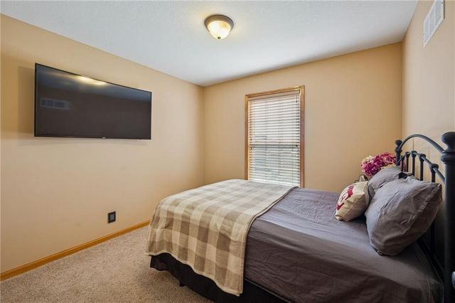 11200 Nogard Avenue, Kansas City, KS 66109