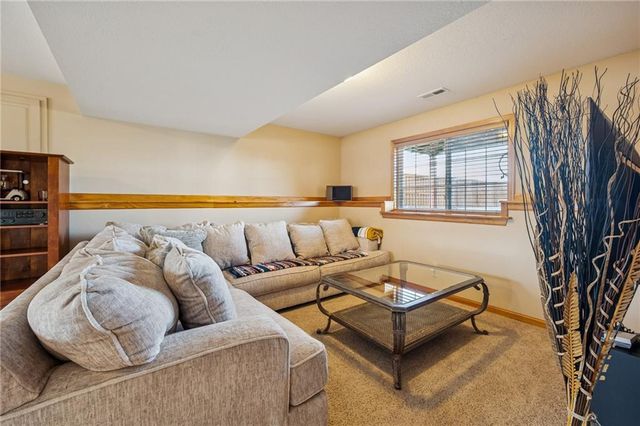 11200 Nogard Avenue, Kansas City, KS 66109