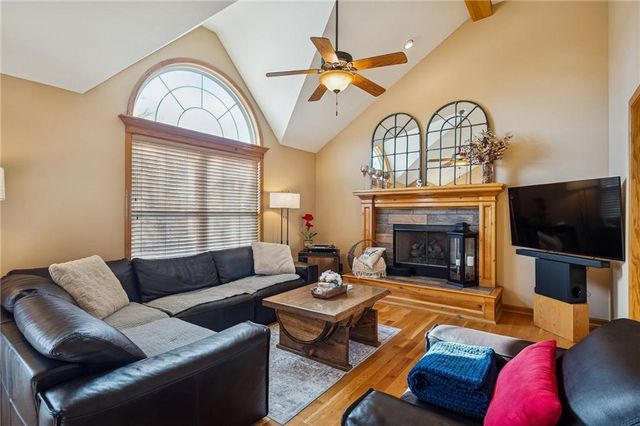 11200 Nogard Avenue, Kansas City, KS 66109