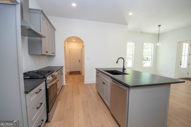 680 Ponderosa Court, Fayetteville, GA 30214