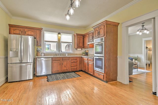 444 Cedar Street, Bluff City, TN 37618