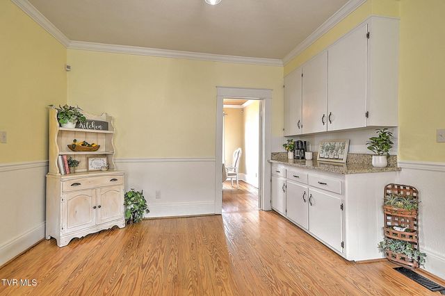 444 Cedar Street, Bluff City, TN 37618