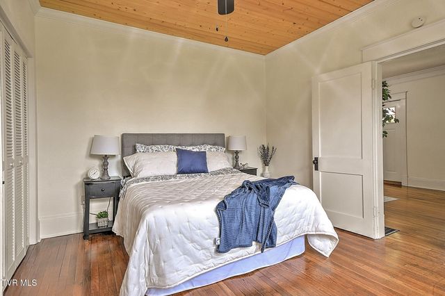 444 Cedar Street, Bluff City, TN 37618