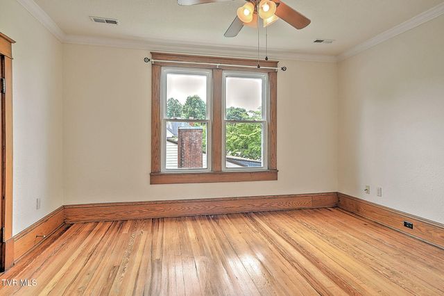 444 Cedar Street, Bluff City, TN 37618