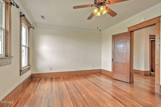 444 Cedar Street, Bluff City, TN 37618