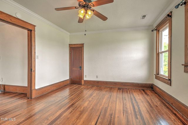444 Cedar Street, Bluff City, TN 37618