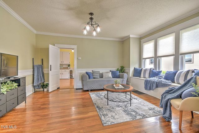 444 Cedar Street, Bluff City, TN 37618