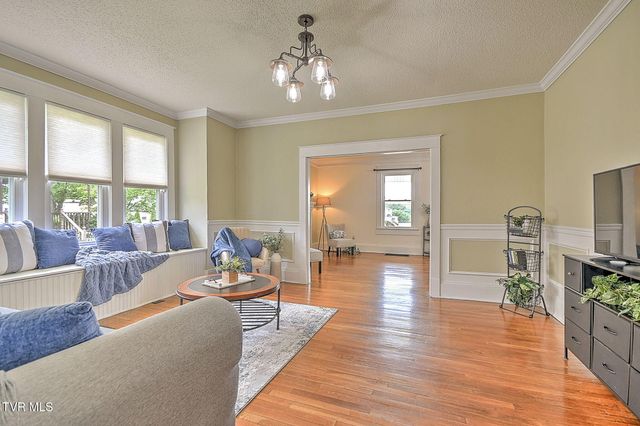 444 Cedar Street, Bluff City, TN 37618