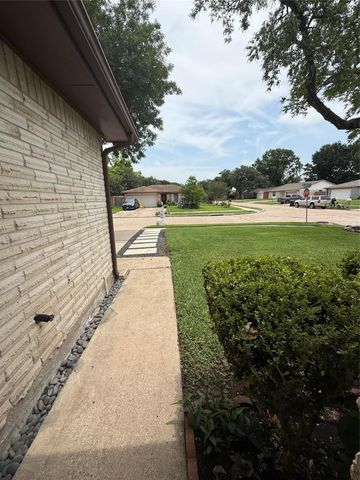 7303 Millbrae Lane, Houston, TX 77041